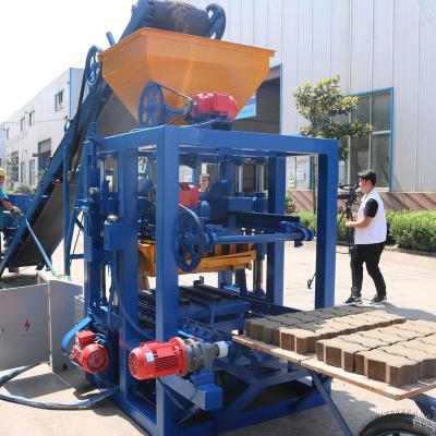 China Building Material Shops Semi Automatic Concrete Block Molding Machine / Cement Brick Making Machine for sale