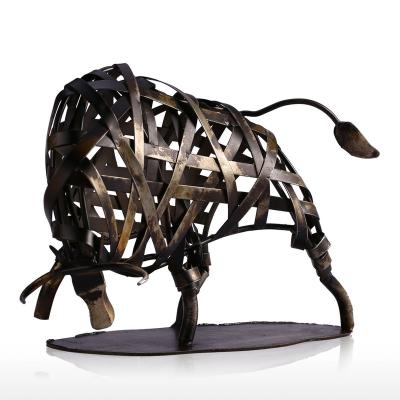 China Europe UME home decoration ornaments metal decoration crafts gifts weaving bull table sculpture iron crafts for sale