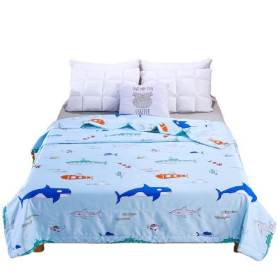 China Summer Nondisposable Modern Stylish Thin Quilt Fabric Cartoon Pattern Soft Quilting Bedding Item for sale