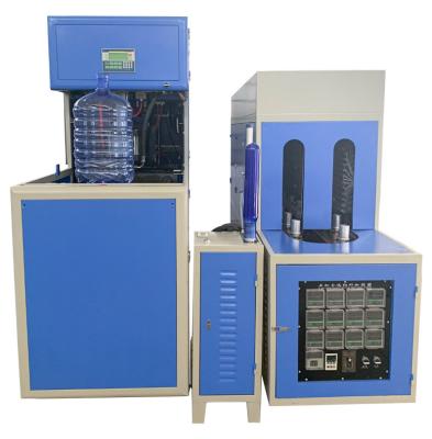 Cina 800-1500BPH Juice Bottle Blowing Machine with PLC Control System 3.5-7.5KW Power in vendita