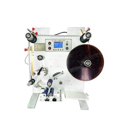 China Food essential oil high quality semi-automatic bottle labeling machine for sale