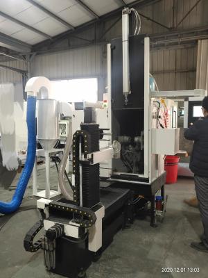 China Máquina de sablaje CNC de hoja de sierra precisa con robot en venta