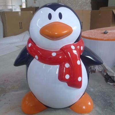 China Large Water Proof Fiberglass Christmas Penguin For Shopping Mall Decoration for sale