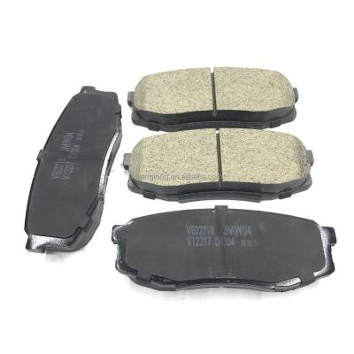 China Hot Sale D1304 Ceramic Blend Brake Pads For Toyota Land Cruiser 200 Tundra OEM 04466-60120 04466-0C010 for sale