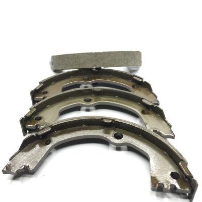 China Brake Shoe Rivet S1042 Handbrake Brake Shoe For 00's Hyundai Santa Fe OEM 58305-2With for sale