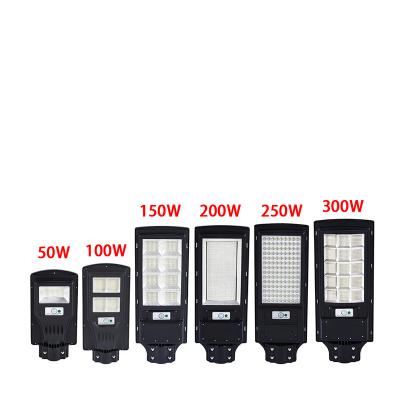 China ROAD solar street light ip65 60w 80 watt 600w solar led garden street light 700w long city solar smart pole for sale