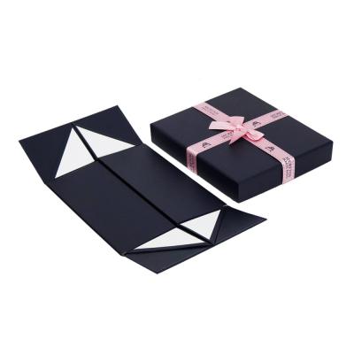 Cina Contenitore di regalo di carta rigido pieghevole dei blu navy 24*20*10cm con la decorazione del nastro in vendita