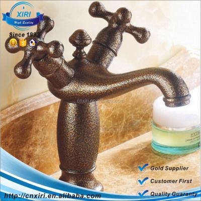 China Antique Brass Widespread Basin Handle Treason Euro Style Bathroom Wash Faucets Traditional Sink Faucet G9873 for sale