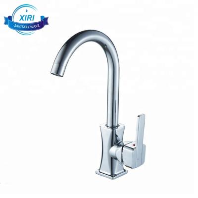 China Modern Contemporary Brass Kitchen Mixer Taps Deck Mounted Chrome Finish Kitchen Faucets With Single Lever for sale