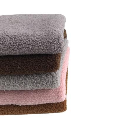 Китай Teddy Velvet Fleece Fabric Super Soft Weft Plain Dyed For Garment продается