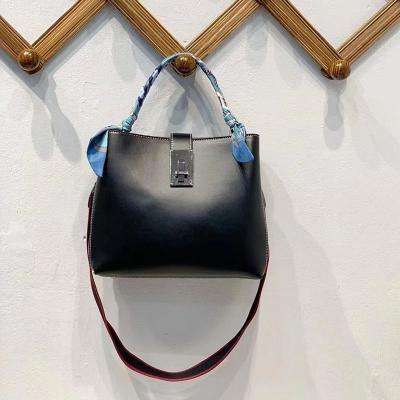 China Wholesale Luxury PU Purses and Handbags 2021 For Women Tote With Big Shoulder Cross - Body Bag PU Ladies Leather Bucket Bag for sale