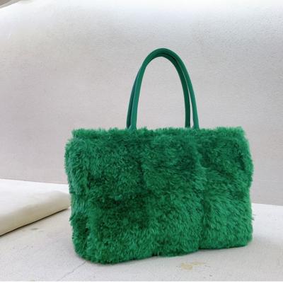 China 2021 new fashion high capacity plush bag women's bag shoulder bag leisure large capacity wool single handbag for sale