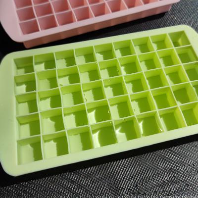 China Stocked Silicone Ice Cube Tray Molds Square Shape Ice Cube Maker for sale