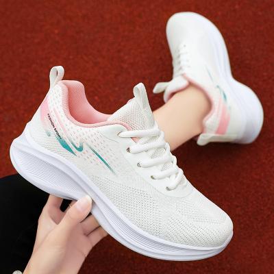 China Fashion Trend Mesh Top Women's Sport Shoes Breathable Walking Sneakers Shoes Women Gym Workout Sneakers for sale