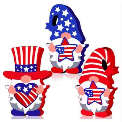 China Wholesale New Modern Design American Flag Independence Day Ornaments Wooden Dolls Gnome Home Table Decoration for sale