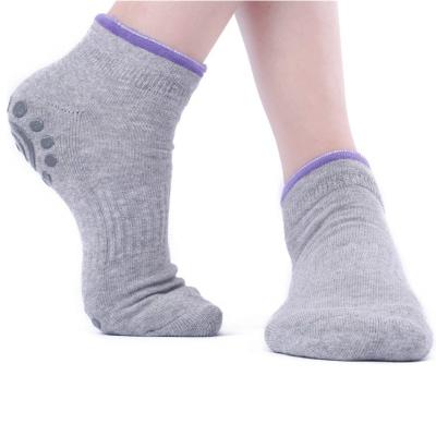 China Breathable Wholesale Women Anti-Slip Grip Booties Custom Silicone Cotton Yoga Ballet Pilates Sole Trampoline Socks for sale