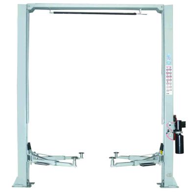 China Auto Repair 4.5T Clear Floor Car Lift With Manual Actuator By Two Sides for sale