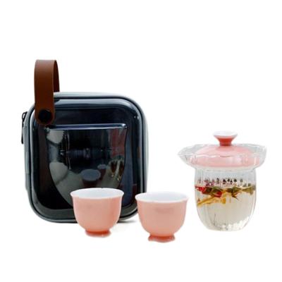 China Hotel y Resort Sakura Set de té de viaje de vidrio rosa Bolsa de té portátil Una olla Dos tazas Regalos de recuerdo del Día de la Diosa en venta