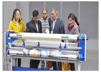 China Fayon 1600mm Breedte Industriële Hete Lamineerder met Countour-Snijders Gemakkelijke Verrichting Te koop