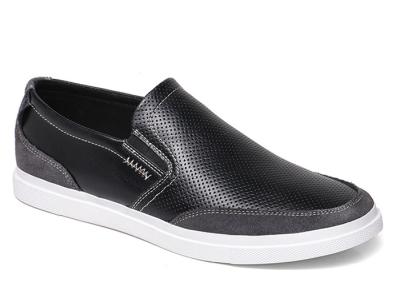 China Verão Homens feitos à mão Slip On Sneakers Hollow Out Men's Black Driving Loafers à venda