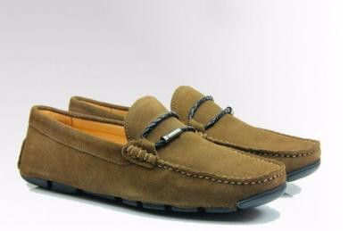 China Hombres hechos a mano zapatos de caminata de camiseta sin resbalones de cuero genuino Moccasin Gommino zapatos en venta