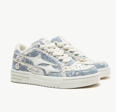 China Leder-Sneaker für Damen, Rundfuß, Leinwand, Denim-Sneaker zu verkaufen