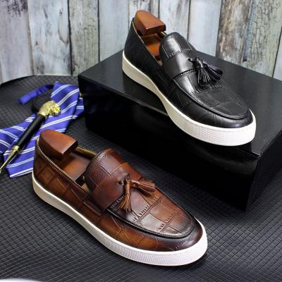 China Calzado de tacón bajo para hombres con zapatos de talón negro / marrón para hombres calzado casual de cuero genuino en venta