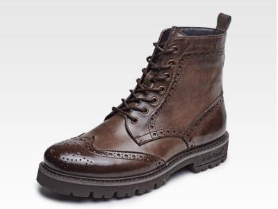 China Caluroso Marten Hombres Botas de desierto suede tacones bajos Nubuck Botas de cuero de tobillo con hilo de costura en venta