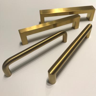 China 80mm 160mm Long Traditional Gold Polished Cabinet Pulls Furniture Wardrobe Decoration Kitchen Handles for sale