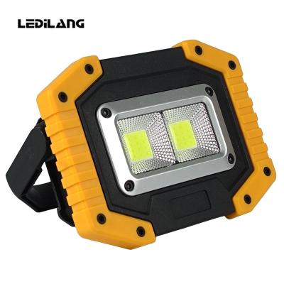 China Hot Selling Plastic Pocket Led Rechargeable Portable Multifunctional Working Lamp Folding Outdoor Work Light for sale