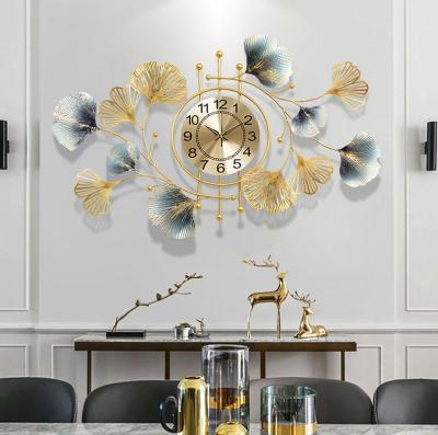 China Antique Style Manufacturers Supply Luxurious Living Room Decoration Wall Hanging Extra Large Wall Clock Home Metal for sale