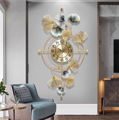 China Unique Design High Quality Popular Antique Style Large Silent Metal Decorate Wall Clock for sale