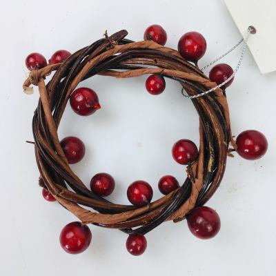 China Christmas Berries + Natural Rattan Rattan Wreath with Red Berries Christmas Berry Decorations for sale