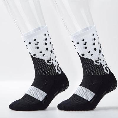 China New Pattern Breathable Thick Anti Slip Soccer Football Crew Tube Sports Socks for sale