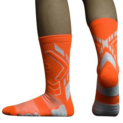 China Thick Breathable Fashion Knit Basketball Socks Custom Crew Socks For Men for sale