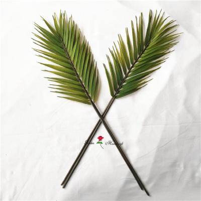 China QSLH-ALE826 Durable Hot Sale Wedding Decorative Plastic Leaves Artificial Palm Leaves for sale