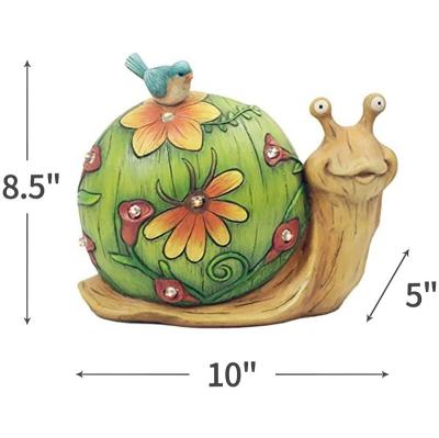 China USA Resin Solar Powered Animal Sculpture Indoor Outdoor Decorations Garden Statue Snail Figurine for sale