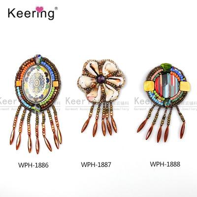 China 3D Decorative Shoulder Applique Shell Popular Handmade Fringe Heavy Beaded Patch For Curtain for sale