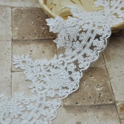 China Viable Wholesale High Quality White Embroidery Border Wedding Dress Factory Bridal Lace Trim for sale