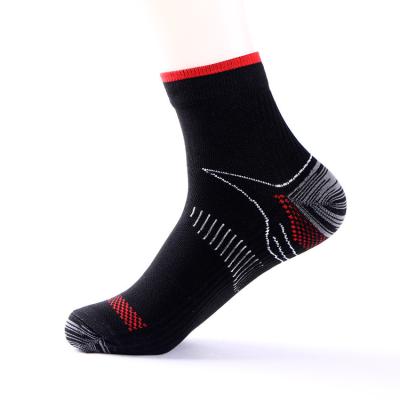 China Breathable Newest Design High Quality Sport Running Compression Socks With Low Price for sale