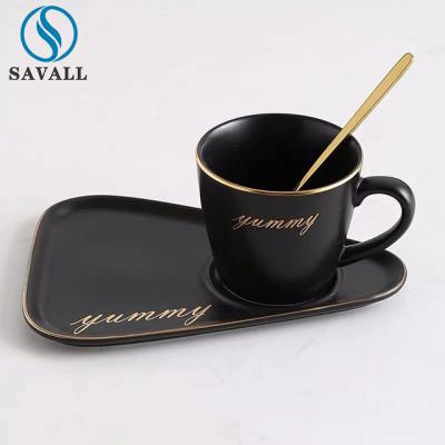 Cina la tazza ed il piattino della porcellana del nero di 14*20*8cm Savall hanno messo le caffetterie dei caffè in vendita