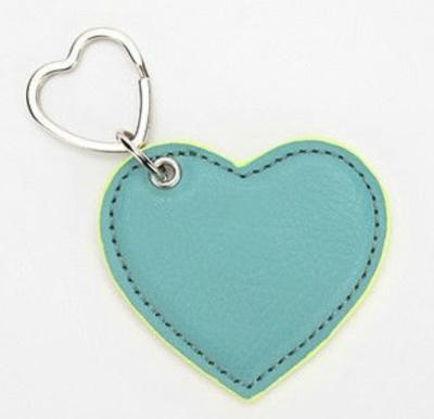 China Fashional Souvenir Gifts Custom Design Faux PU Leather Key Chain Customized Promotion Gift Heart Shape Key Chain for sale