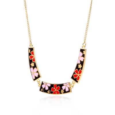 China Wholesale Gold Copper Chain Necklace Beautiful Jewelry FASHIONABLE Earring Necklace For Women Necklace Luxury Pendant With Flower Decoration for sale