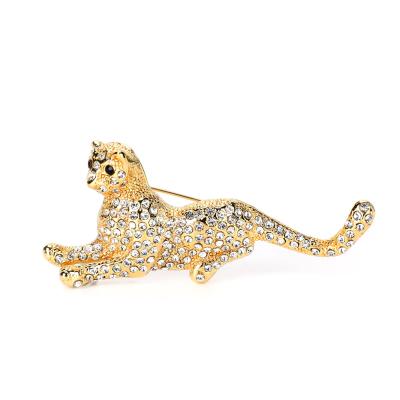 China Luxury Women Leopard Shape Brass Diamond Brooch With 18k Gold Color for sale