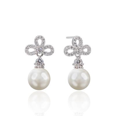 China Environmental Friendly Fashion Trendy Knot Shape 925 Sterling Pearl Women Stud Earrings Classic Wedding Nature Pearl Ladies Earrings for sale