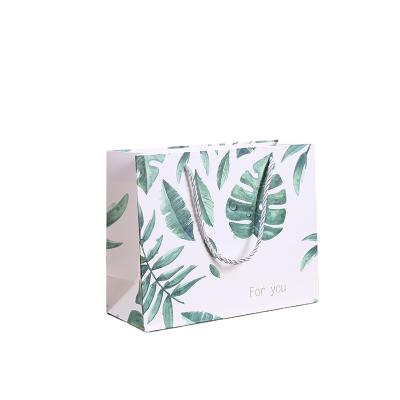 China Recyclable Exquisite Creative White Paper Bag Colorful Printed /Eco Friendly /Disposable/Durable Different Size Card Recyclable/Reusable for sale