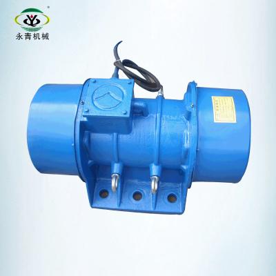 China 0.75kw Waterproof Three Phase Electric Vibrator Motor for sale