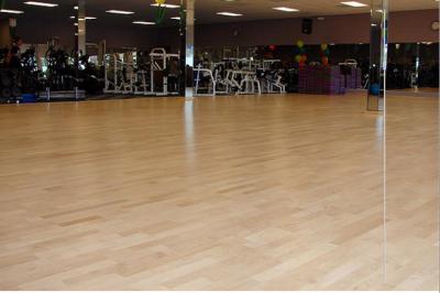 China AB Grade gym wood flooring maple for sale