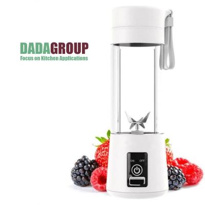 China USB Kitchen Car Kitchen Rechargeable Fruit Blender Bottle Extractor Orange Juicer Mini Portable Juicer for sale