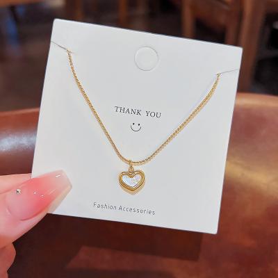 China Vintage Korea Gold Heart Necklace 18k Luxury High Quality Pendant Gold Plated Heart Choker Necklace For Women for sale